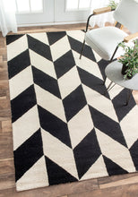 Load image into Gallery viewer, Nuloom Rugs - Hand Tufted Katte - Black And White