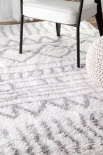 Load image into Gallery viewer, Nuloom Rugs - Renata Moroccan Shag - Grey