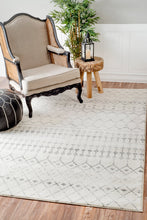 Load image into Gallery viewer, Nuloom Rugs - Blythe - Grey