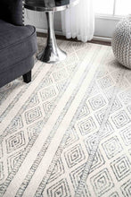 Load image into Gallery viewer, Nuloom Rugs - Sarina Diamonds - Grey