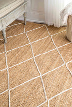 Load image into Gallery viewer, Nuloom Rugs - Caleb Braided Trellis Jute  - Natural