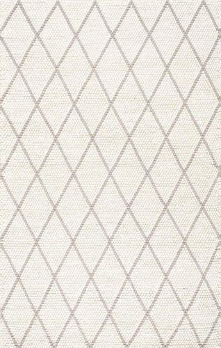 Nuloom Rugs - Hand Hooked Diamond Trellis Belia Shag  - Ivory
