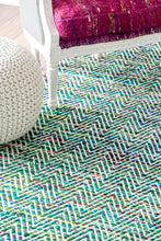 Load image into Gallery viewer, Nuloom Rugs - Hand Woven Chevron Rochell - Green